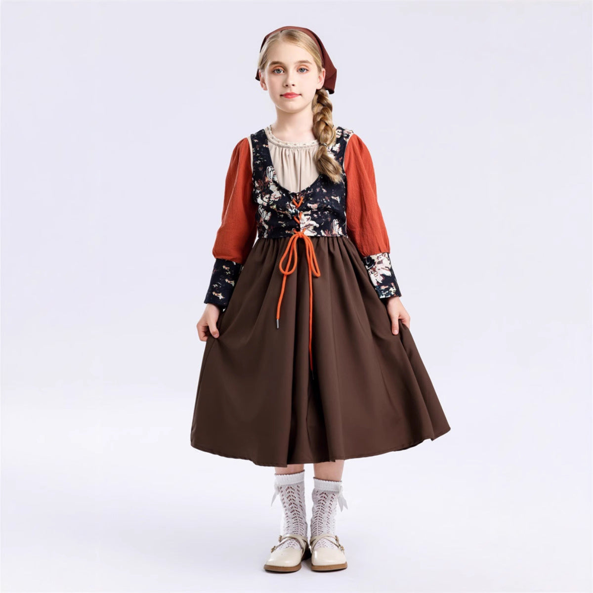 Medieval Victorian Vintage Costume for Girls and Boys, costume photo