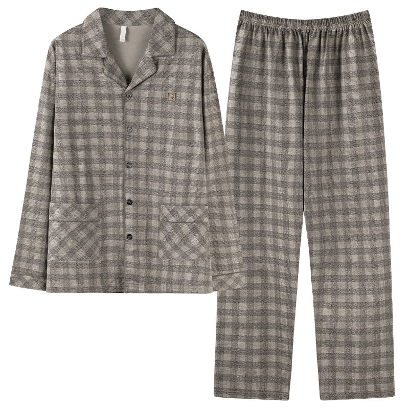 Long sleeved checkered pajamas set
