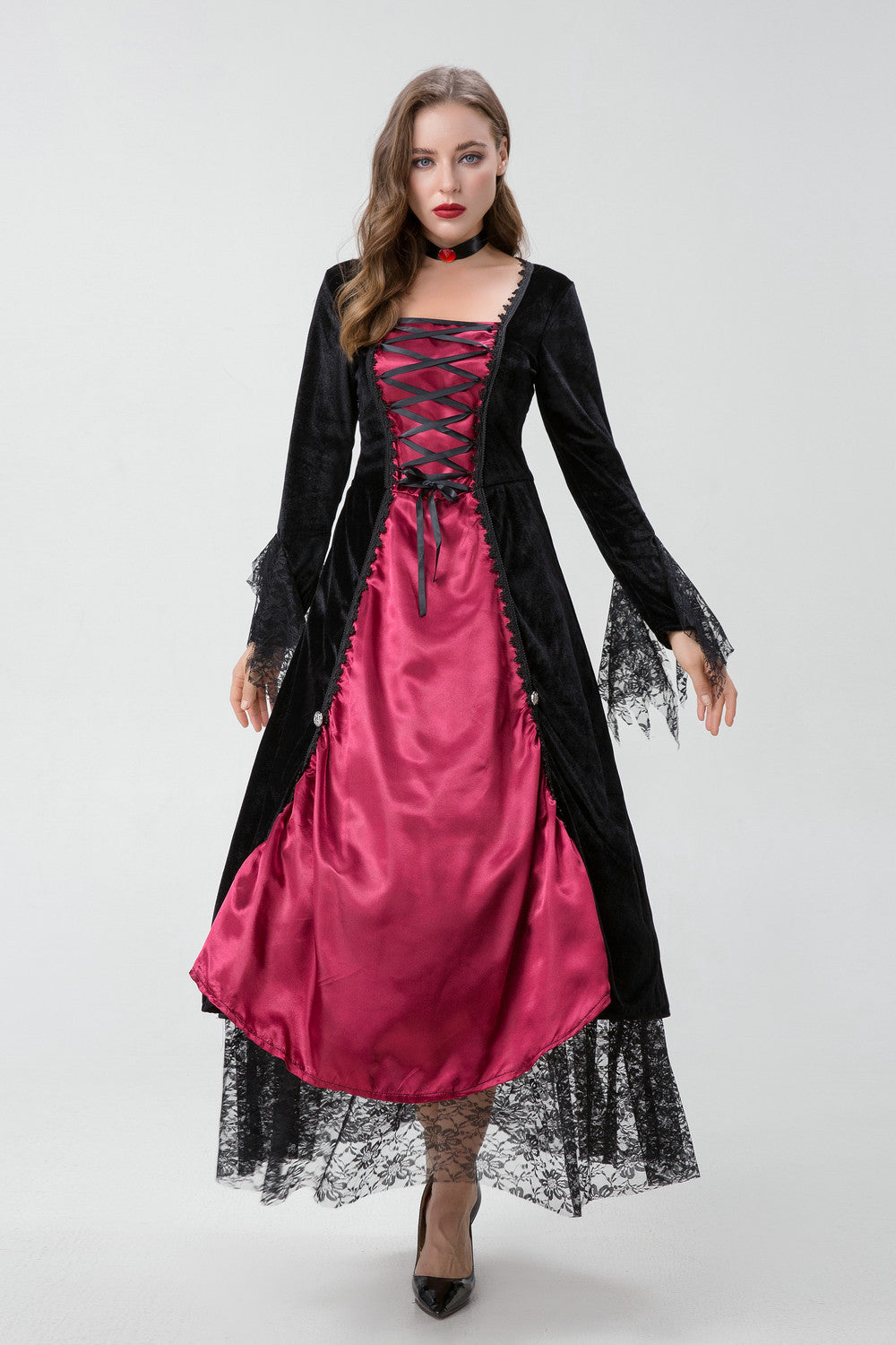 Gothic Vampire Queen Costume for Women, costume photo 4