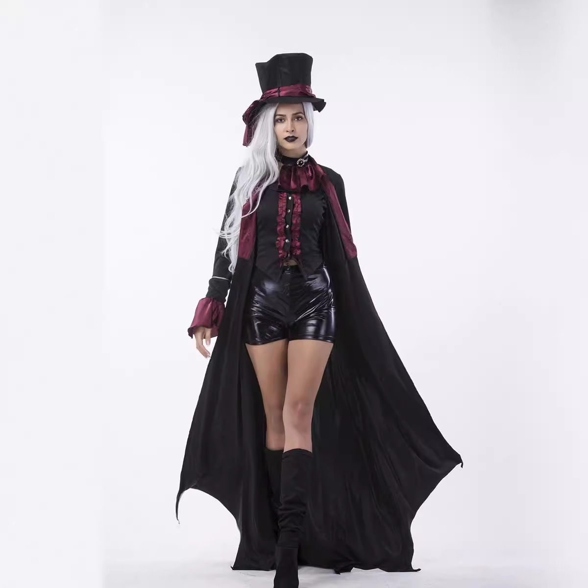 Gothic Vampire Warrior Costume for Men and Women, costume photo 5