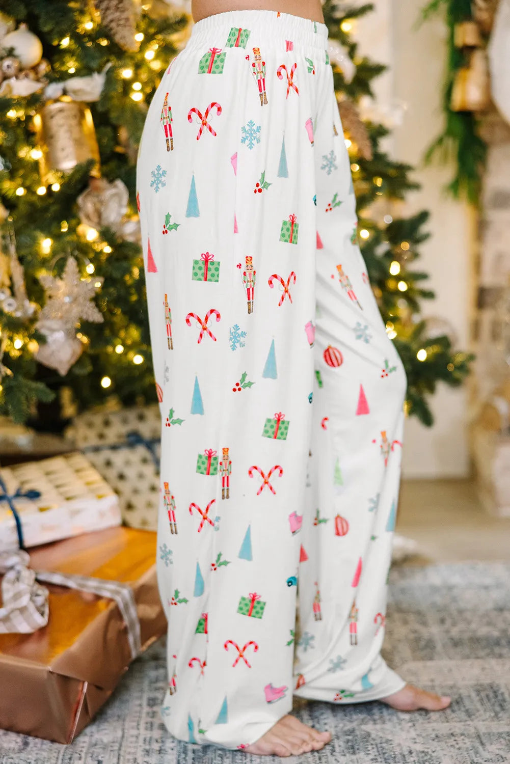 Long sleeved top and long pants two-piece set for women fashionable Christmas printed pajamas set for women