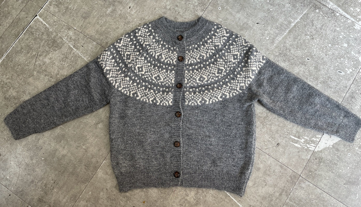 Round neck button Christmas sweater